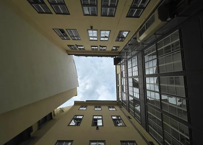 Grand Viceroy - Gothic Tower View * Прага