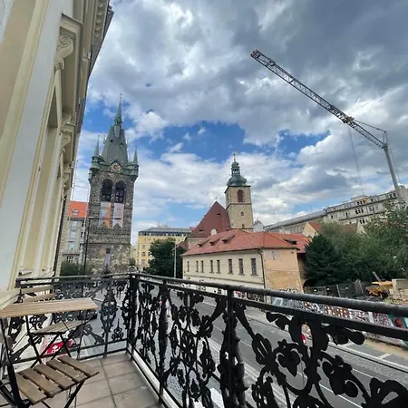 Apartment Grand Viceroy - Gothic Tower View