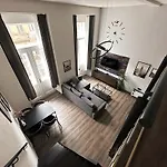 Διαμέρισμα Grand Viceroy - Gothic Tower View